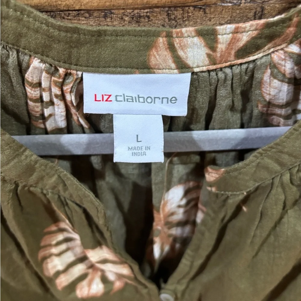 Liz Claiborne Green Leaf Print Blouse - Picture 5 of 6